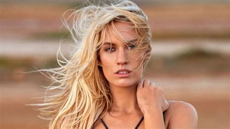 paige spiranac pictures|10 Empowering Photos of Paige Spiranac From Her SI Swimsuit。